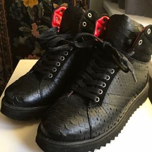 Liebeskind black leather hiking boots. EUC 38